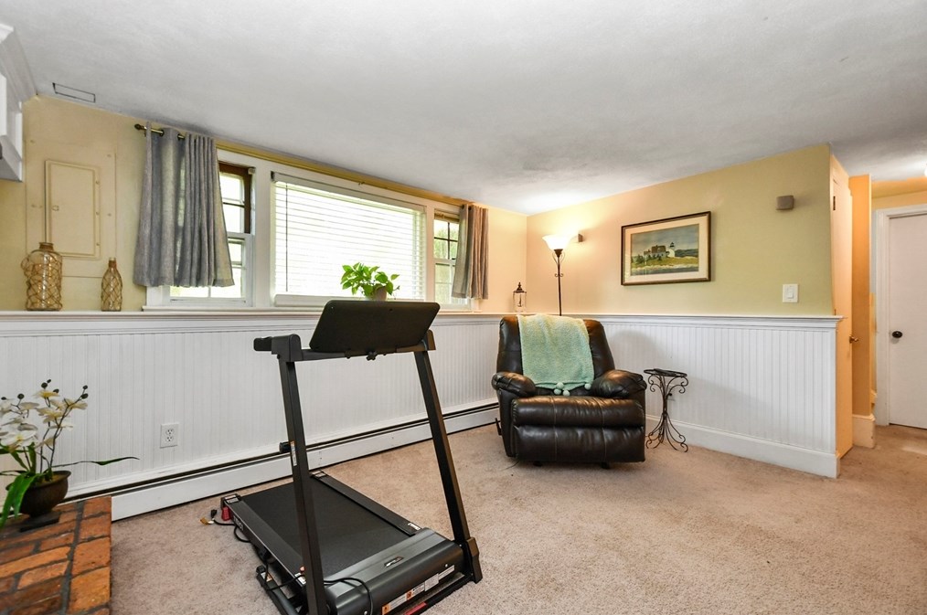 8 Meadowbrook Way, Norfolk MA 02056-1024 exterior