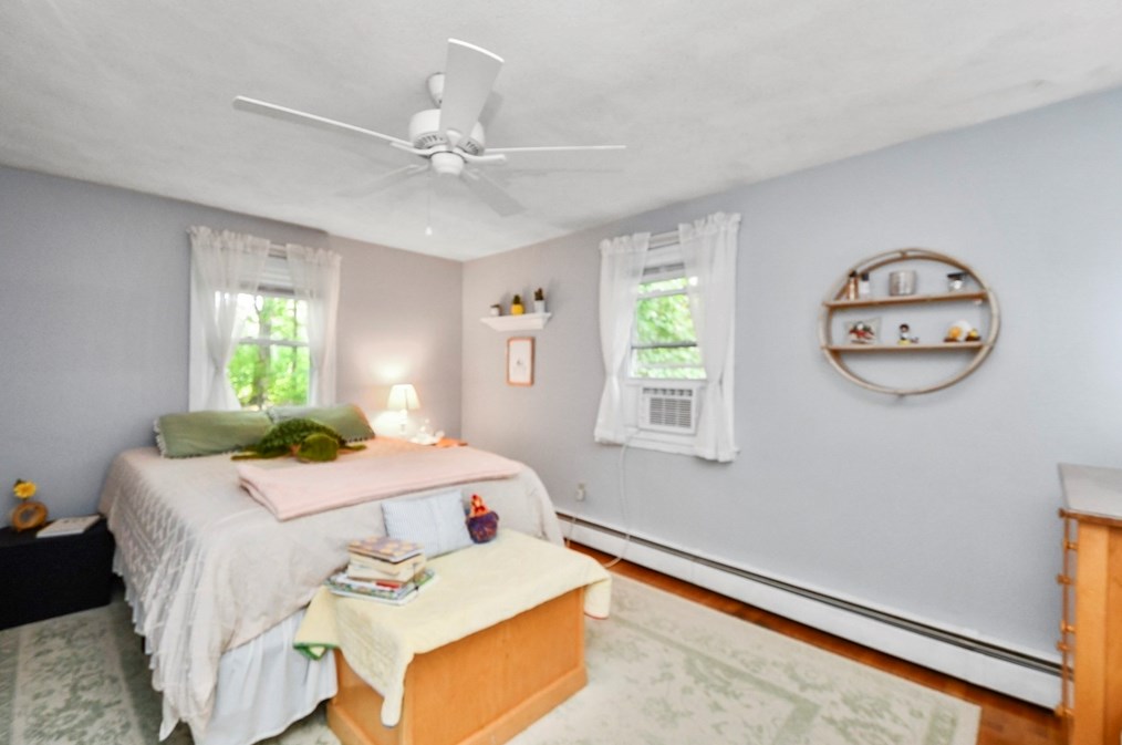 8 Meadowbrook Way, Norfolk MA 02056-1024 exterior