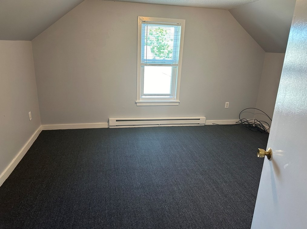 103 Conway St, Greenfield MA 01301-1516 exterior