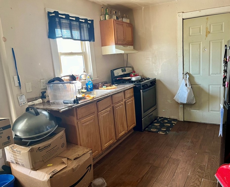 9 Riley St, Worcester MA 01610-2619 exterior