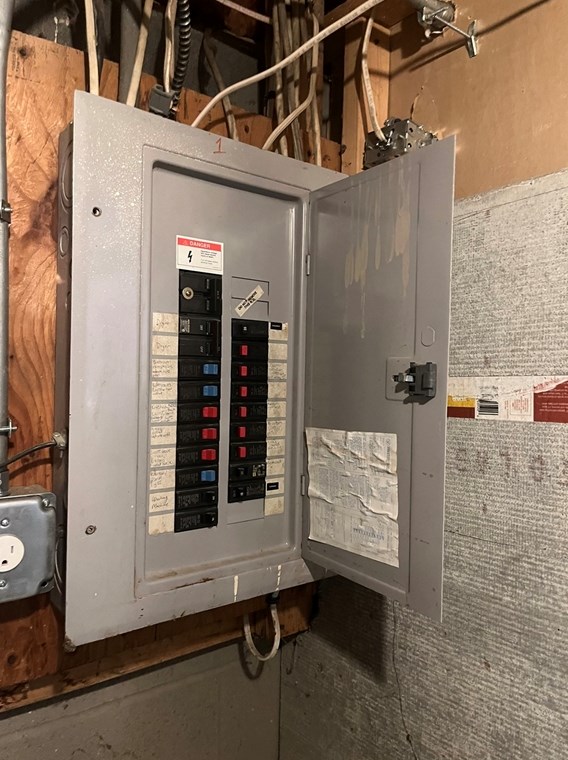 9 Riley St, Worcester MA 01610-2619 exterior