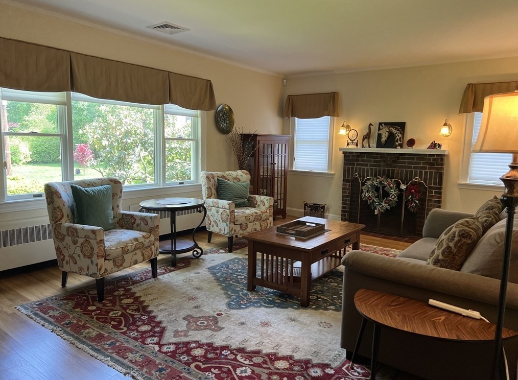 32 Carl St #32, Newton, MA 02461