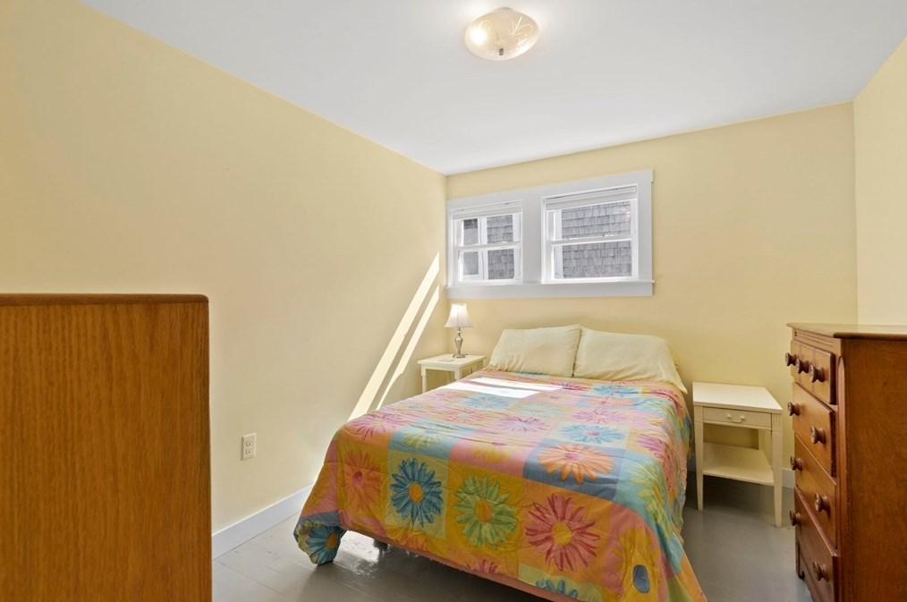 19 Channel St, Mattapoisett MA 02739-2145 exterior