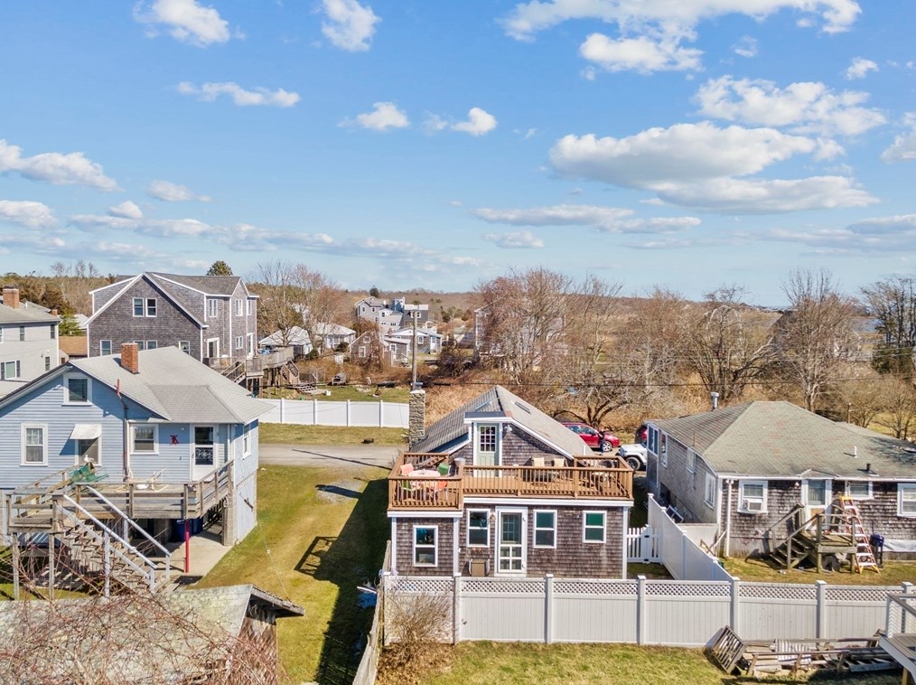 19 Channel St, Mattapoisett MA 02739-2145 exterior