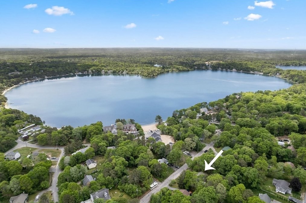 8 Cardinal Dr, Plymouth MA exterior