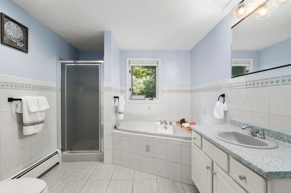 99 Keene Rd, New Bedford MA 02743-1306 exterior