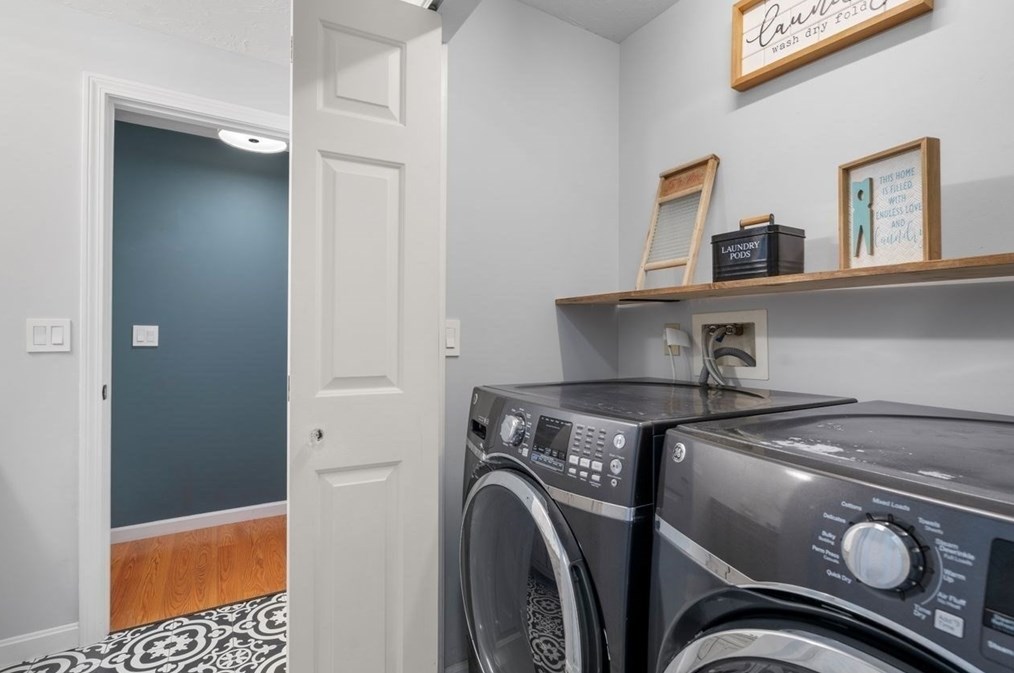 99 Keene Rd, New Bedford MA 02743-1306 exterior