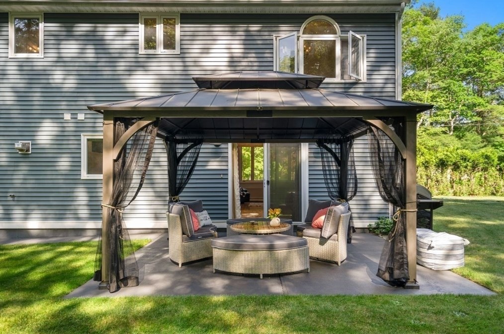 99 Keene Rd, New Bedford MA 02743-1306 exterior