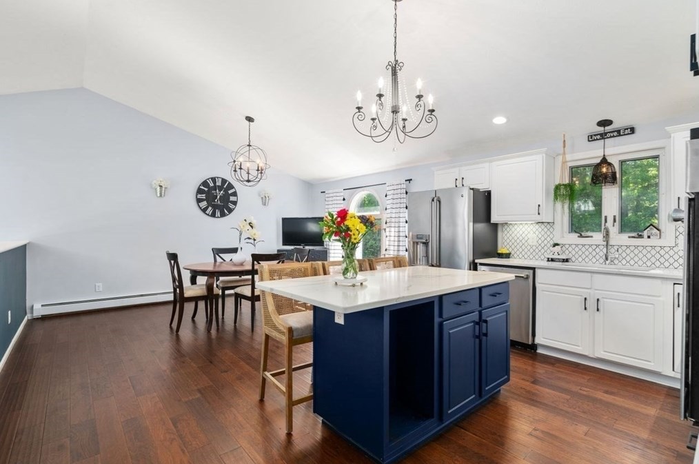 99 Keene Rd, New Bedford MA 02743-1306 exterior