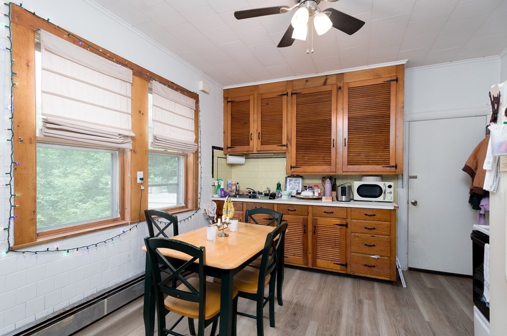 11 Maynard Ave, Webster MA 01570-2616 exterior