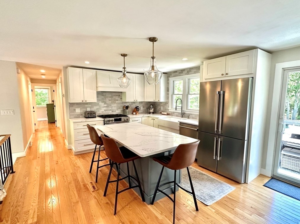 3 Fulton St, Plymouth MA 02360-5229 exterior