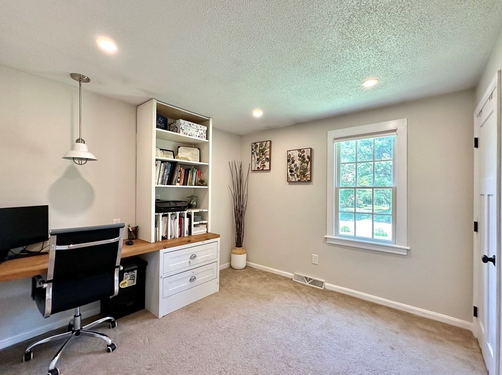 3 Fulton St, Plymouth MA 02360-5229 exterior