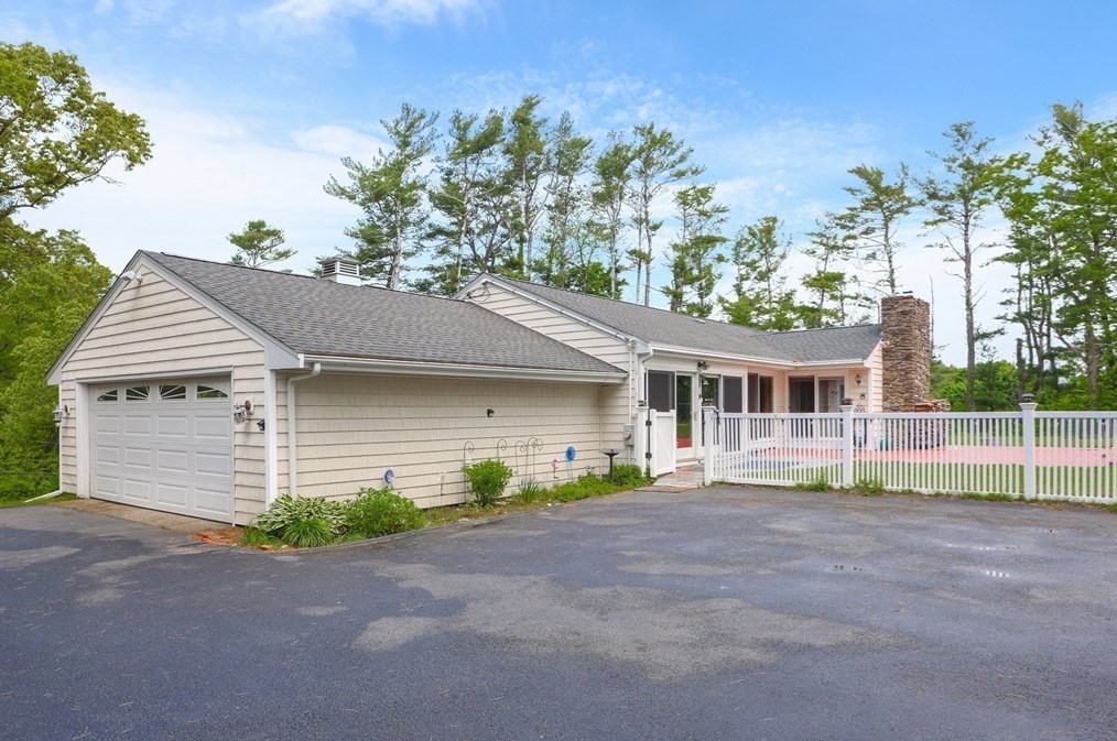 80 Frst Ave Ext, Plymouth MA 02360-4433 exterior