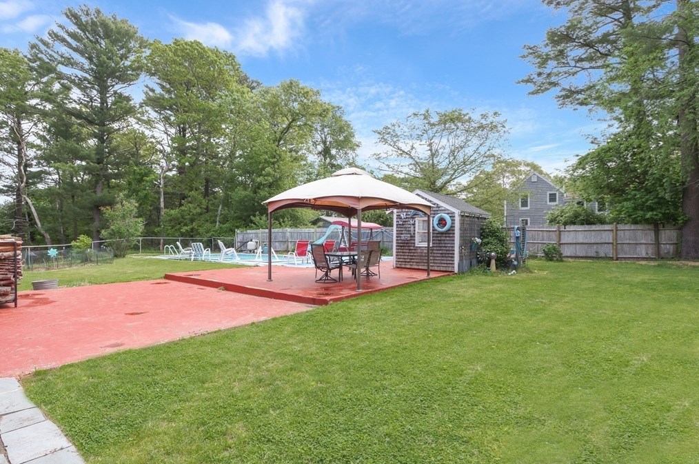 80 Frst Ave Ext, Plymouth MA 02360-4433 exterior