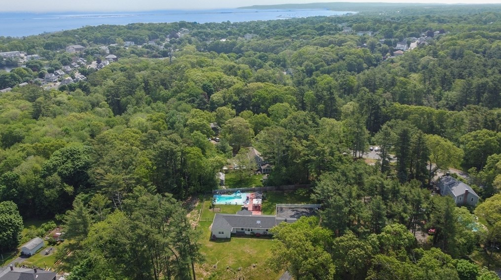 80 Frst Ave Ext, Plymouth MA 02360-4433 exterior