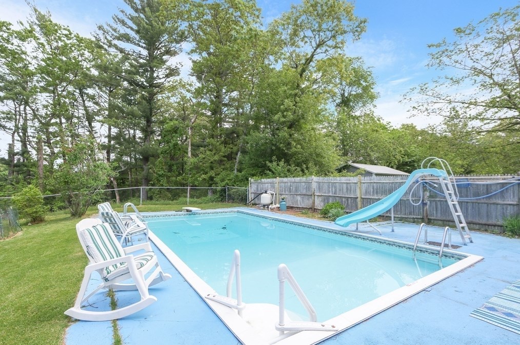 80 Frst Ave Ext, Plymouth MA 02360-4433 exterior