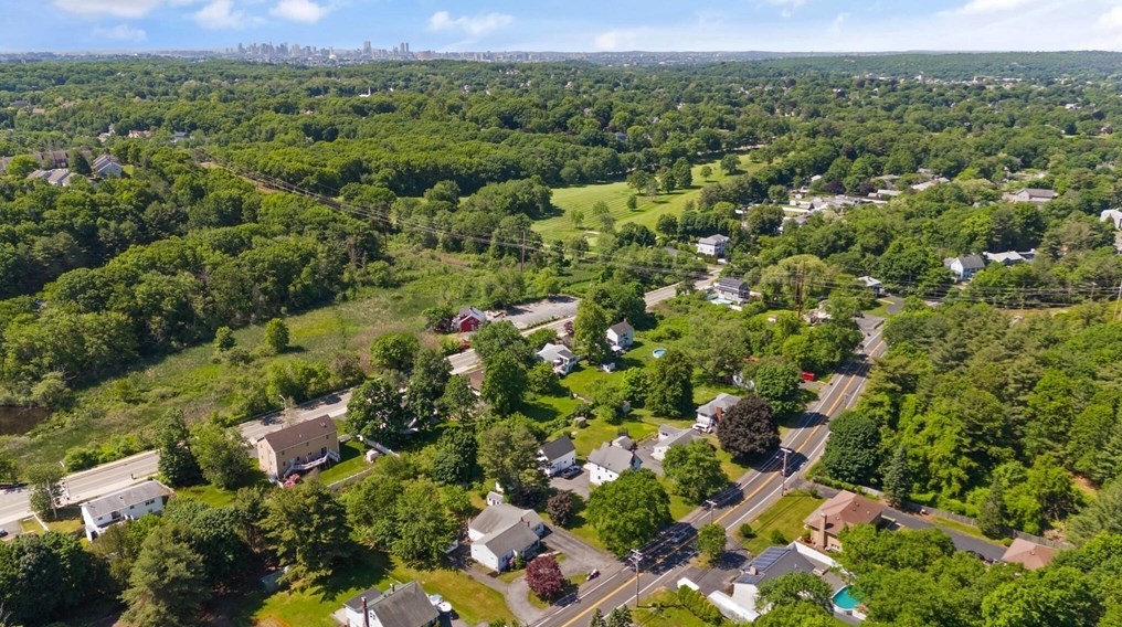 64 Howard St, Saugus MA 01906-4013 exterior