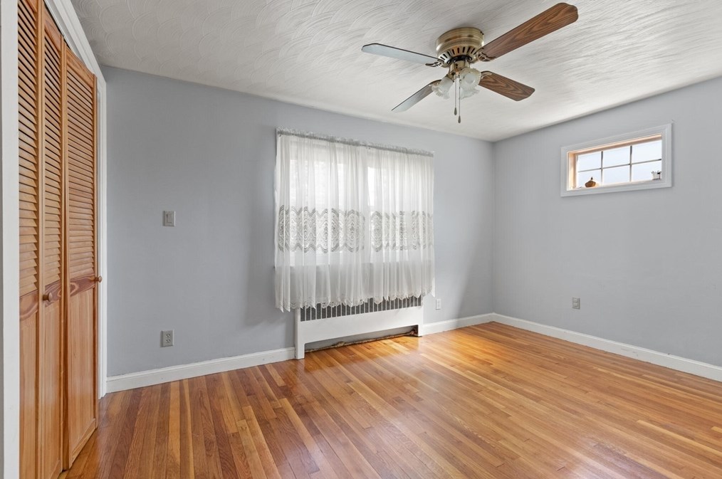 64 Howard St, Saugus MA 01906-4013 exterior