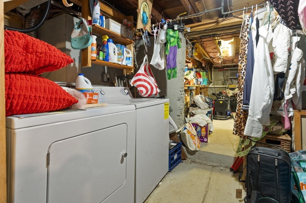 64 Howard St, Saugus MA 01906-4013 exterior