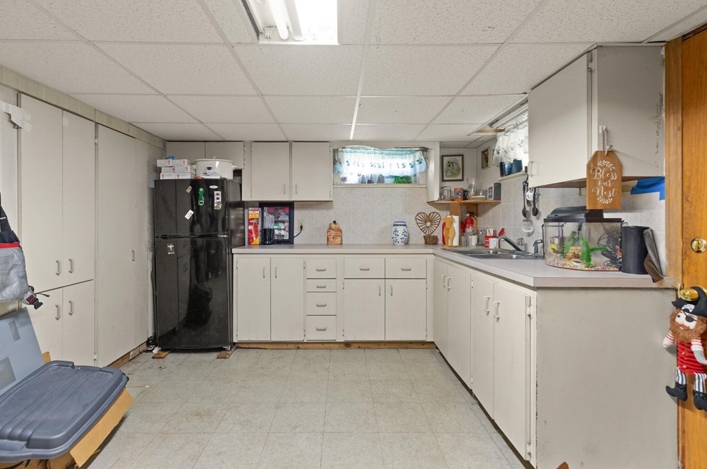 64 Howard St, Saugus MA 01906-4013 exterior