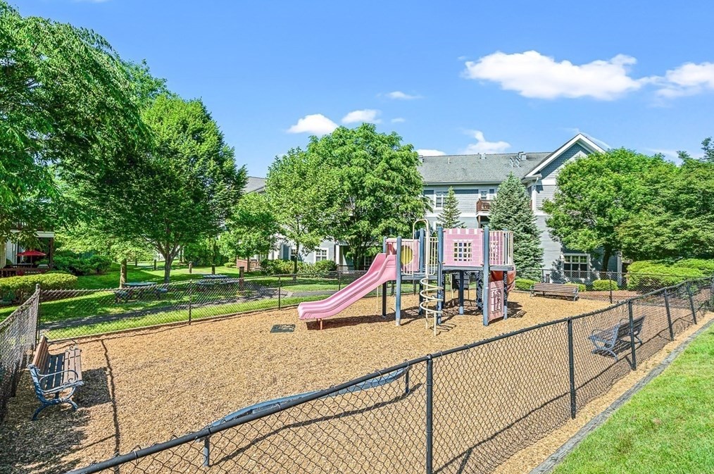 501 Commerce Dr, Braintree MA  02184-7151 exterior