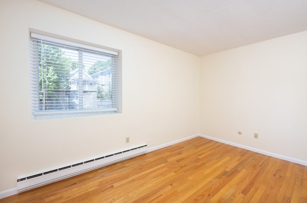 25 Custer St, Boston MA exterior