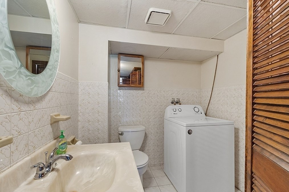 18 Derry Rd, Methuen MA 01844-5605 exterior