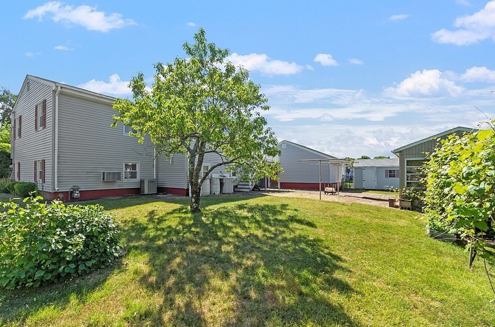 18 Derry Rd, Methuen MA 01844-5605 exterior