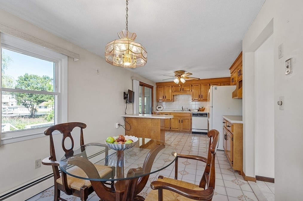 18 Derry Rd, Methuen MA 01844-5605 exterior