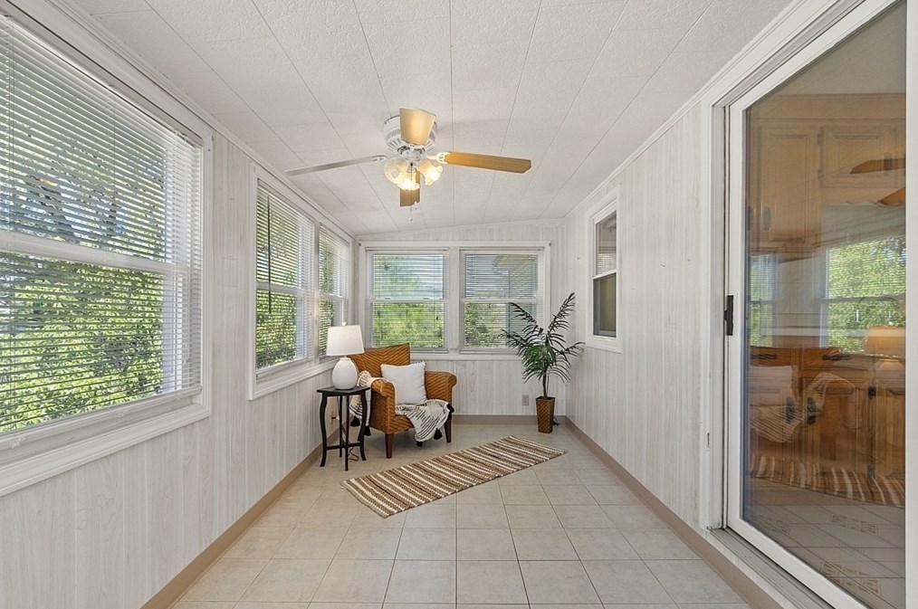 18 Derry Rd, Methuen MA 01844-5605 exterior