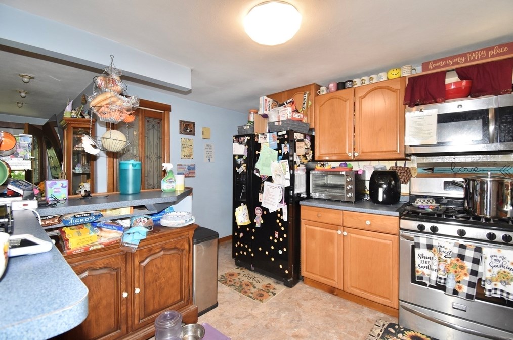 91 Tioga St, Springfield MA 01128-1344 exterior