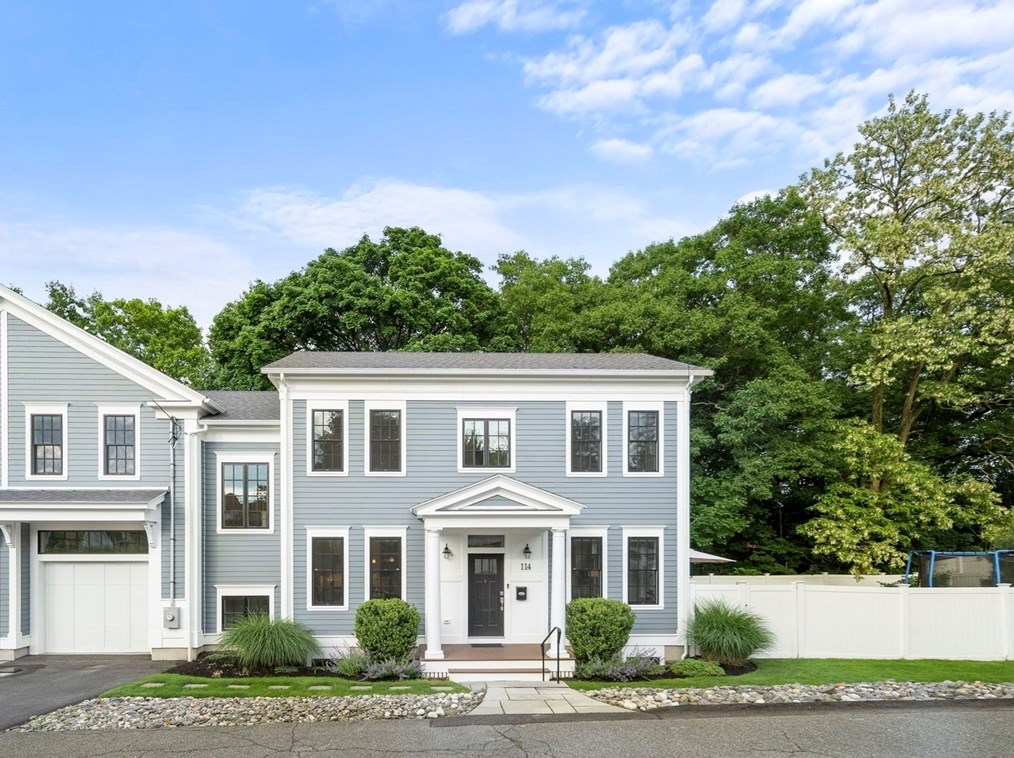 114 Carlisle St, Newton MA  02459-2307 exterior