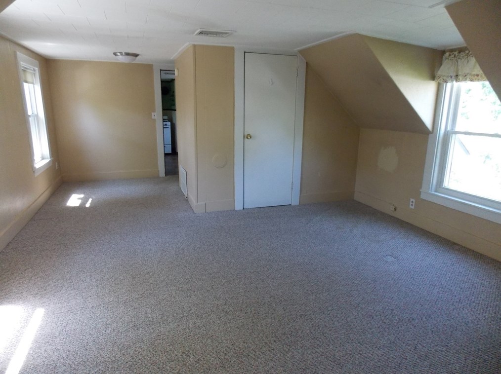 37 Fruit St, Milford MA 01757-3234 exterior