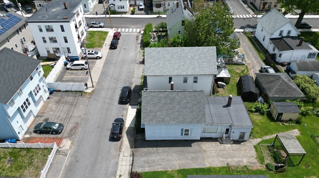 189 Emmett St, Lawrence MA 01843-1214 exterior