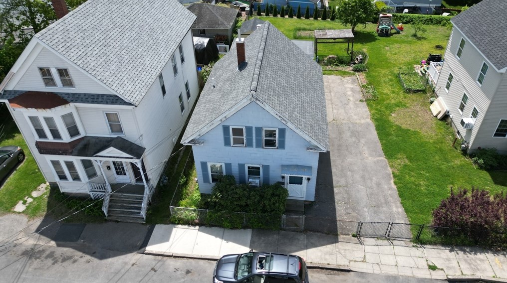 189 Emmett St, Lawrence MA 01843-1214 exterior