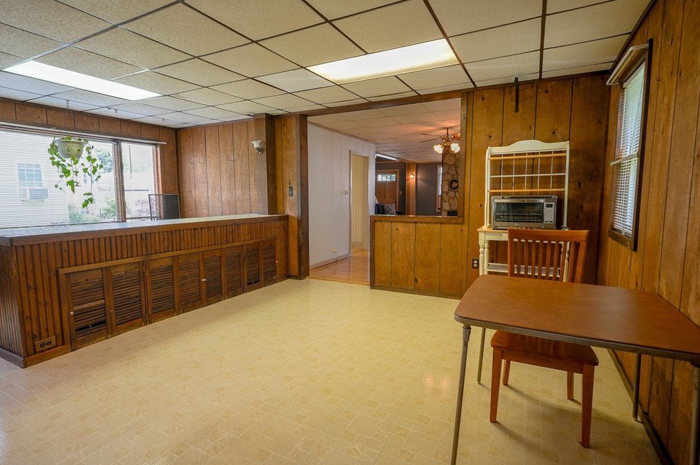 189 Emmett St, Lawrence MA 01843-1214 exterior