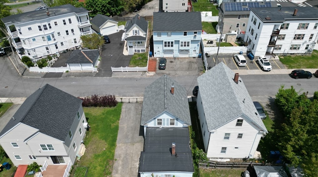 189 Emmett St, Lawrence MA 01843-1214 exterior