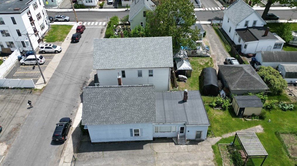 189 Emmett St, Lawrence MA 01843-1214 exterior