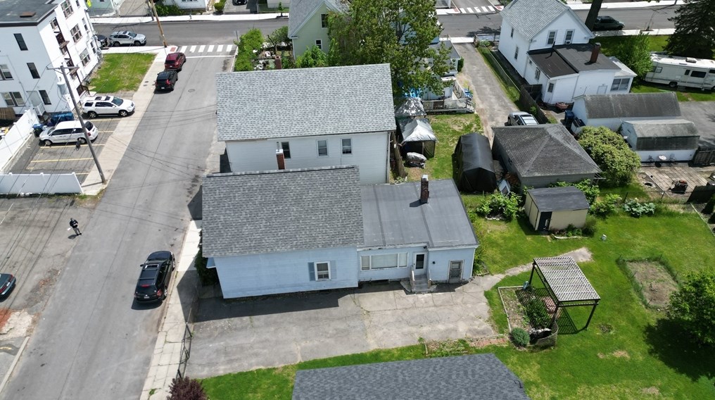 189 Emmett St, Lawrence MA 01843-1214 exterior