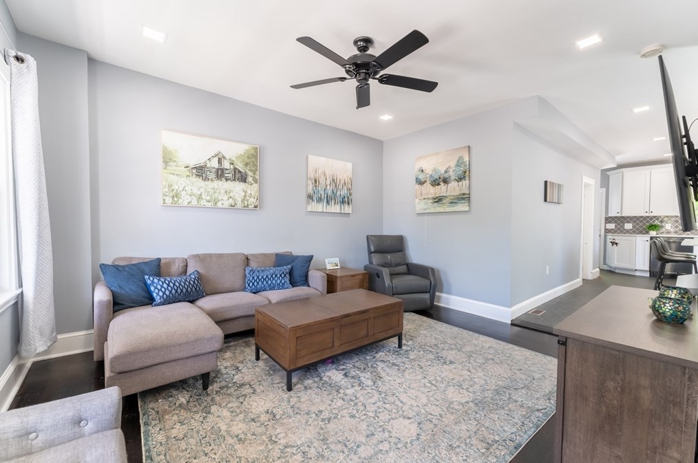 88 Oakdale Ave, Dedham MA 02026-3204 exterior