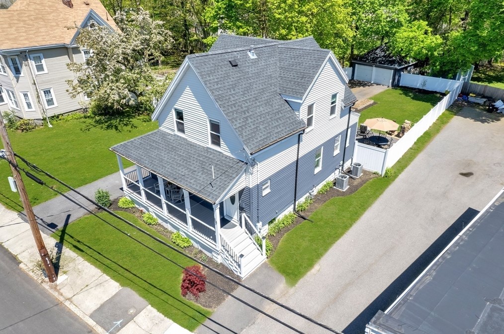 88 Oakdale Ave, Dedham MA 02026-3204 exterior