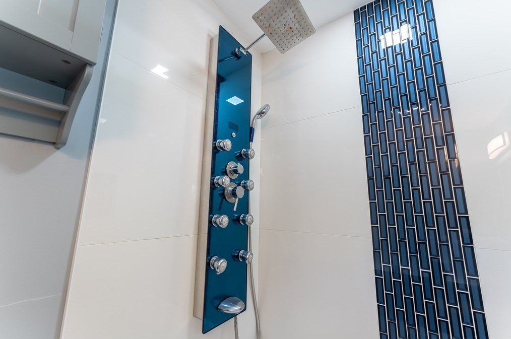 88 Oakdale Ave, Dedham MA 02026-3204 exterior