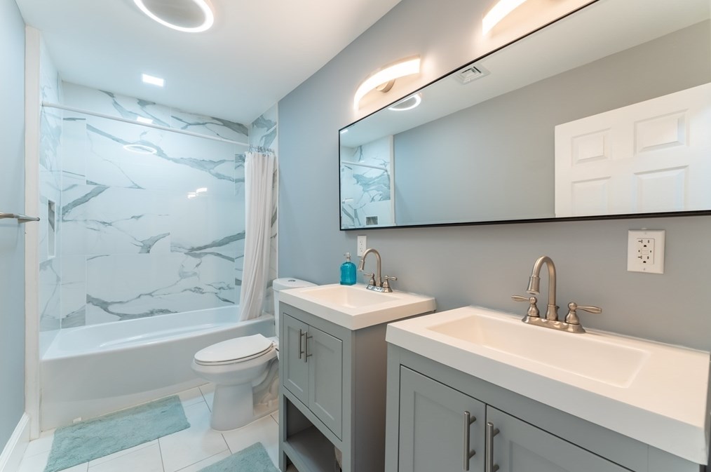 88 Oakdale Ave, Dedham MA 02026-3204 exterior