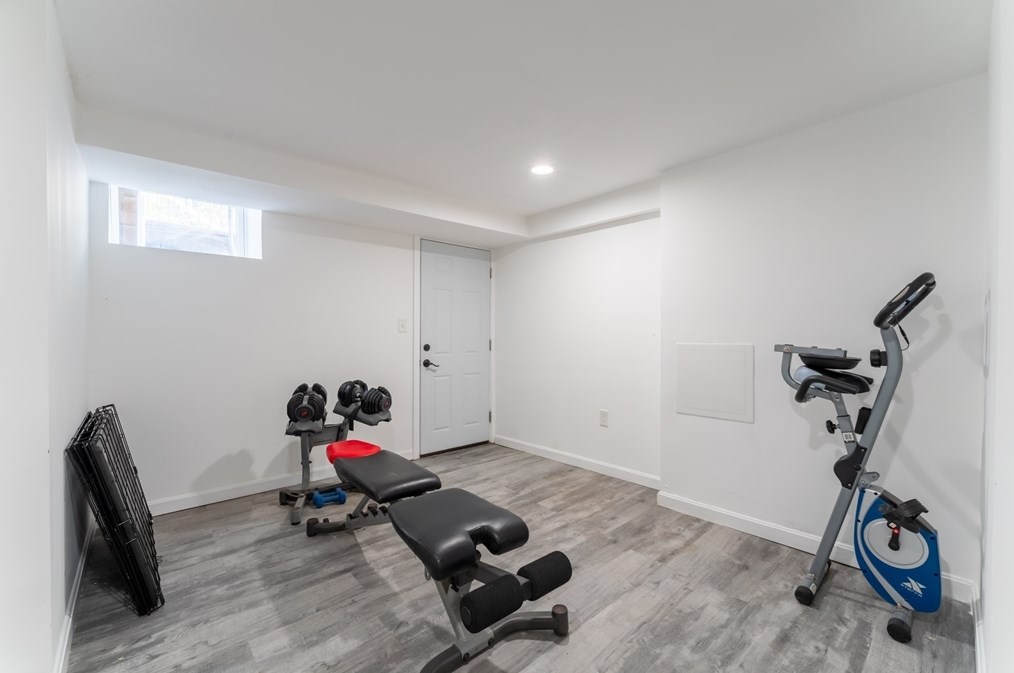 88 Oakdale Ave, Dedham MA 02026-3204 exterior