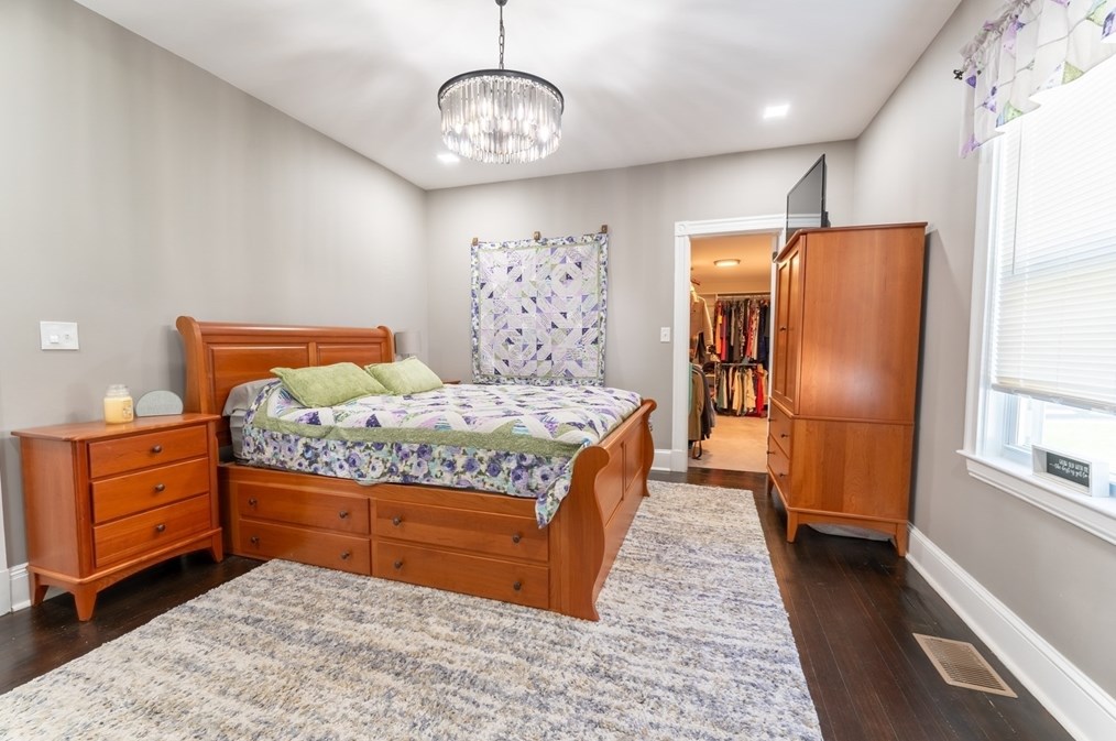 88 Oakdale Ave, Dedham MA 02026-3204 exterior