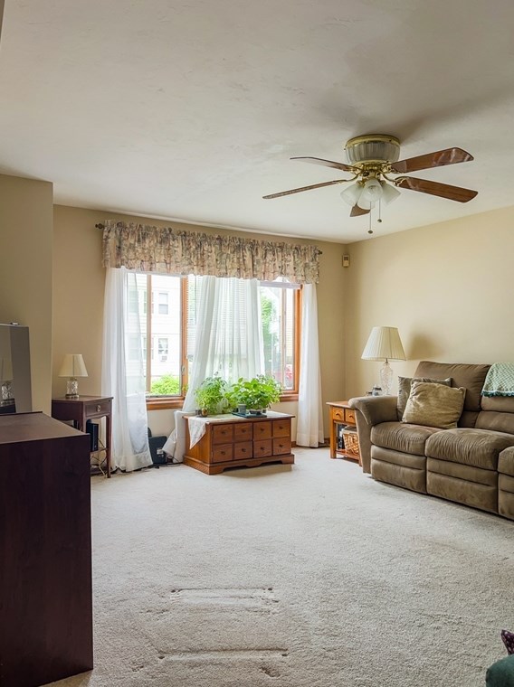 88 Dana Ave, Worcester MA  01604-3104 exterior