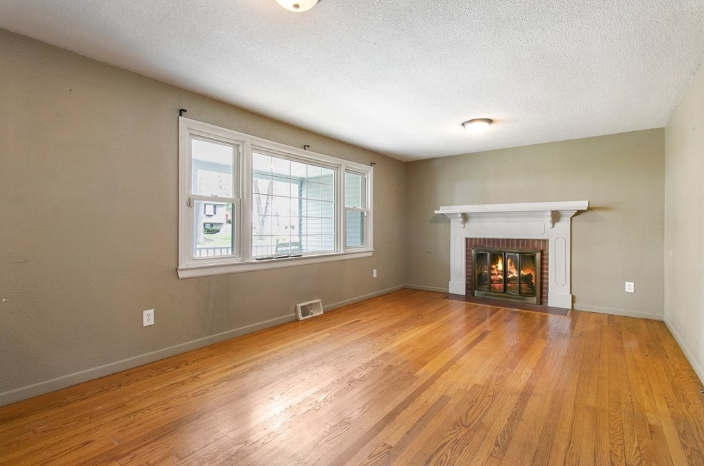 494 Tiffany St, Springfield MA  01108-3346 exterior