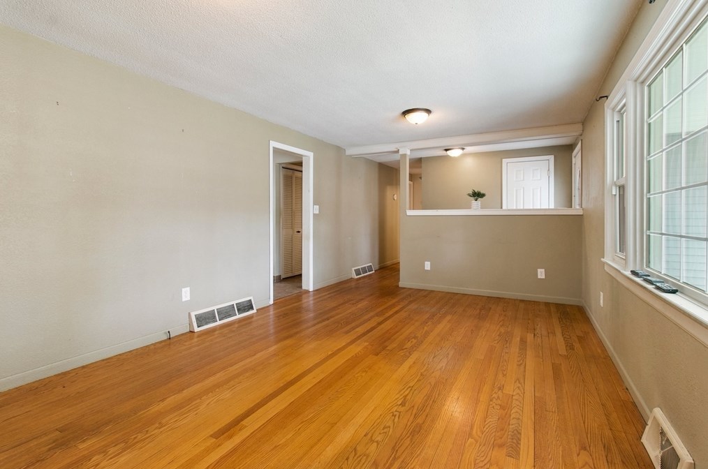 494 Tiffany St, Springfield MA  01108-3346 exterior