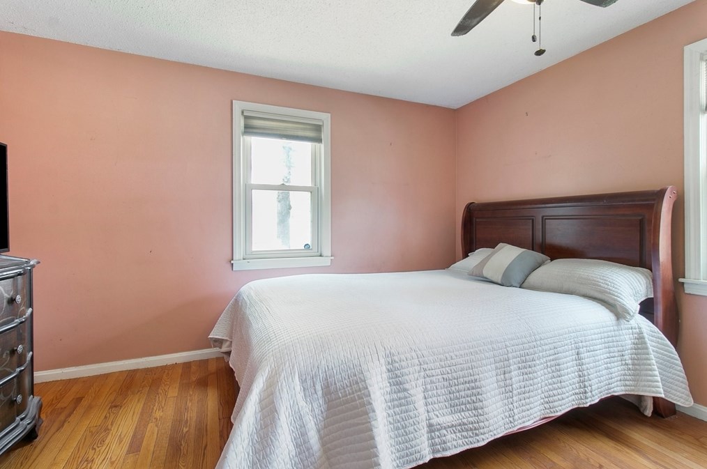 494 Tiffany St, Springfield MA  01108-3346 exterior