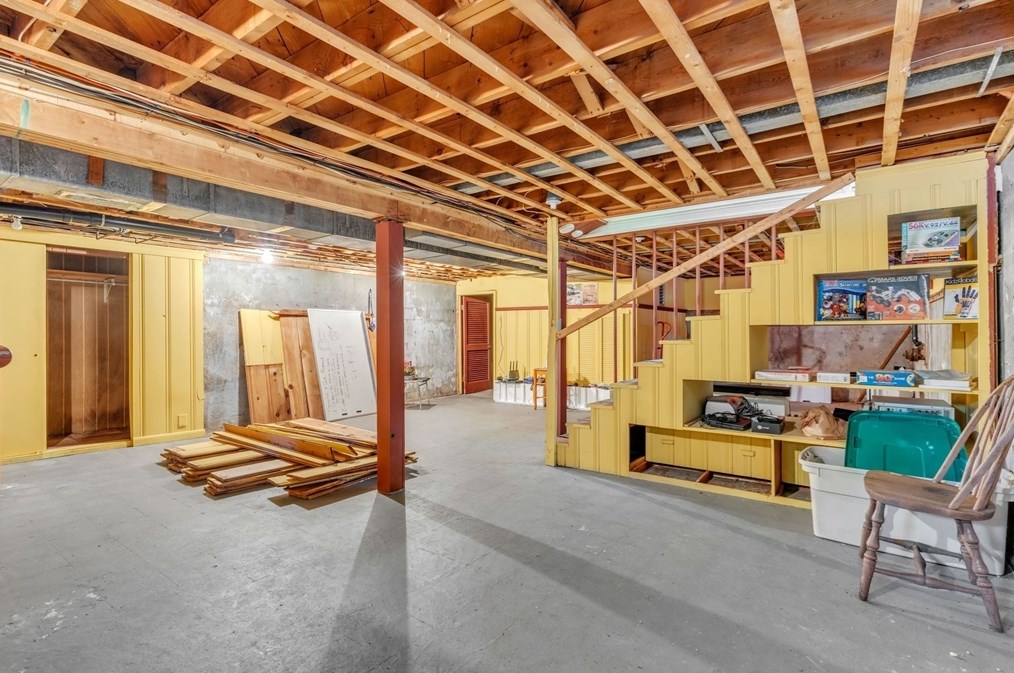 494 Tiffany St, Springfield MA  01108-3346 exterior